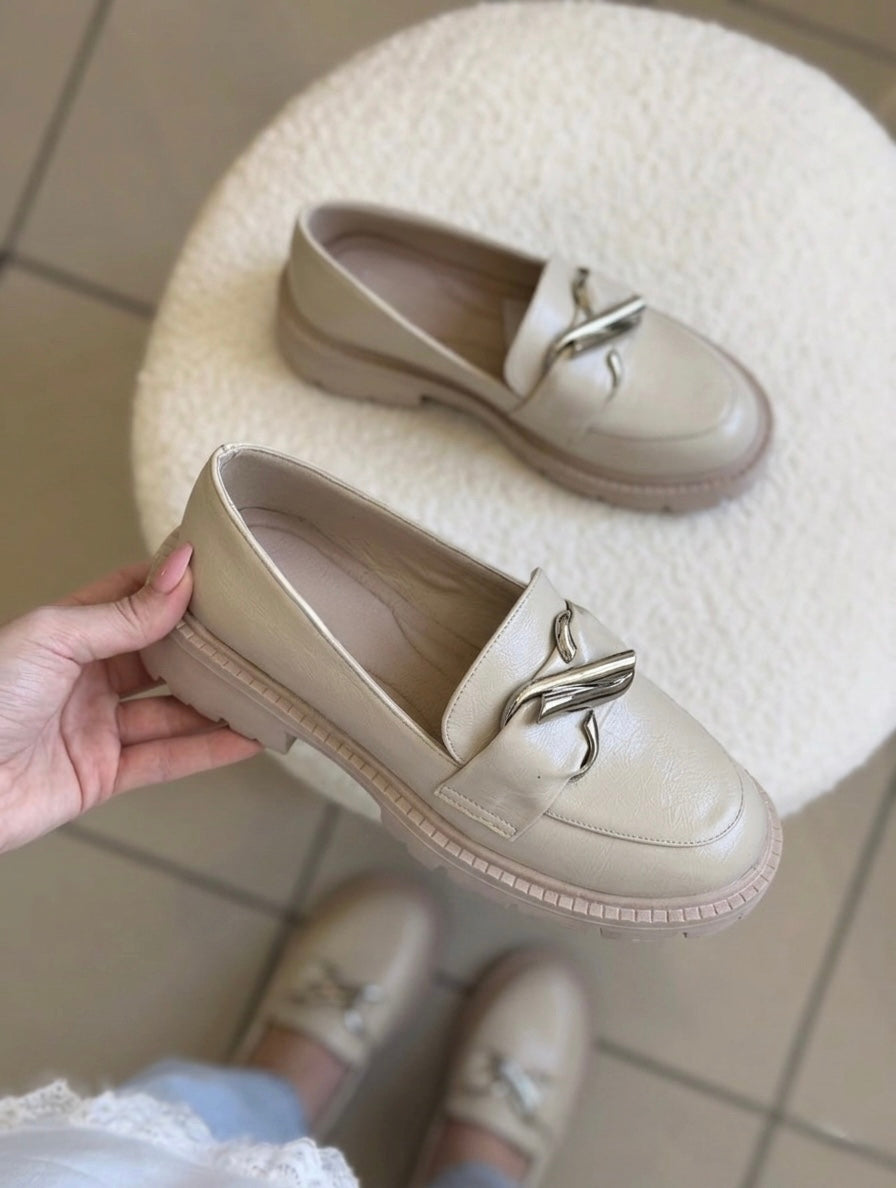 Glossy Loafer