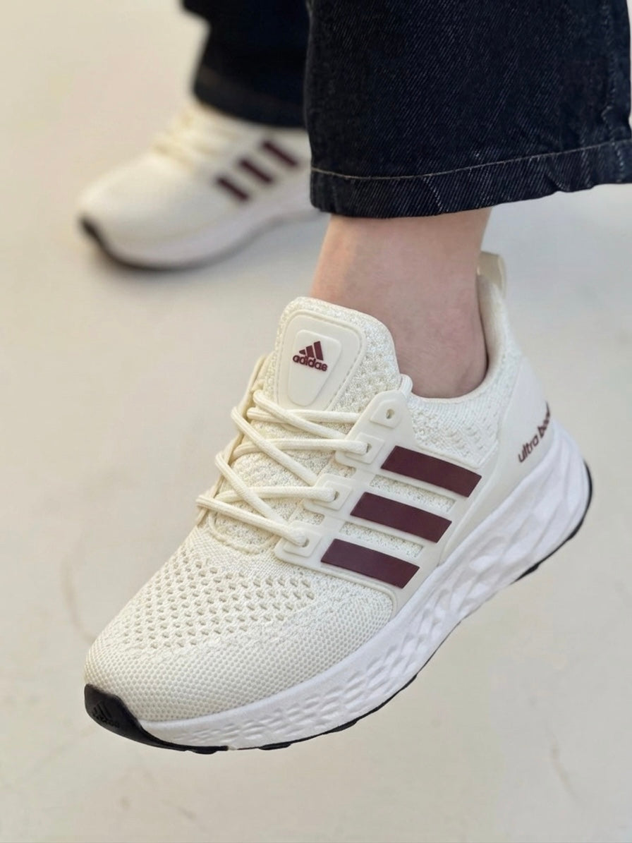 Ultraboost running shoes M8001