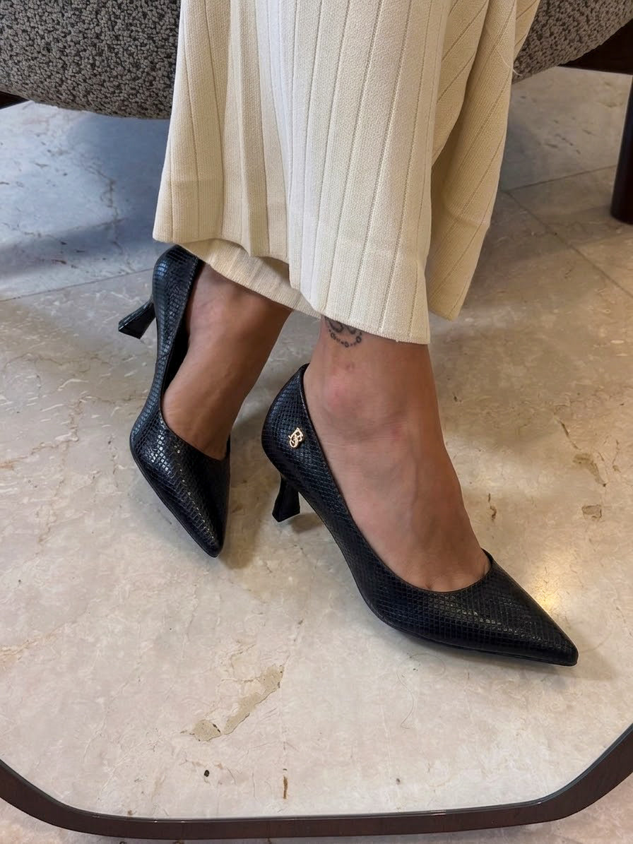 Embossed Pointed-Toe Kitten Heels