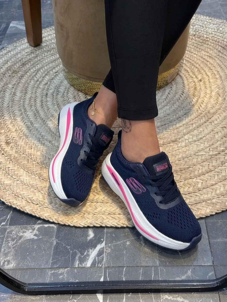 Skechers GOrun Max Cushioning Women's Sneakers