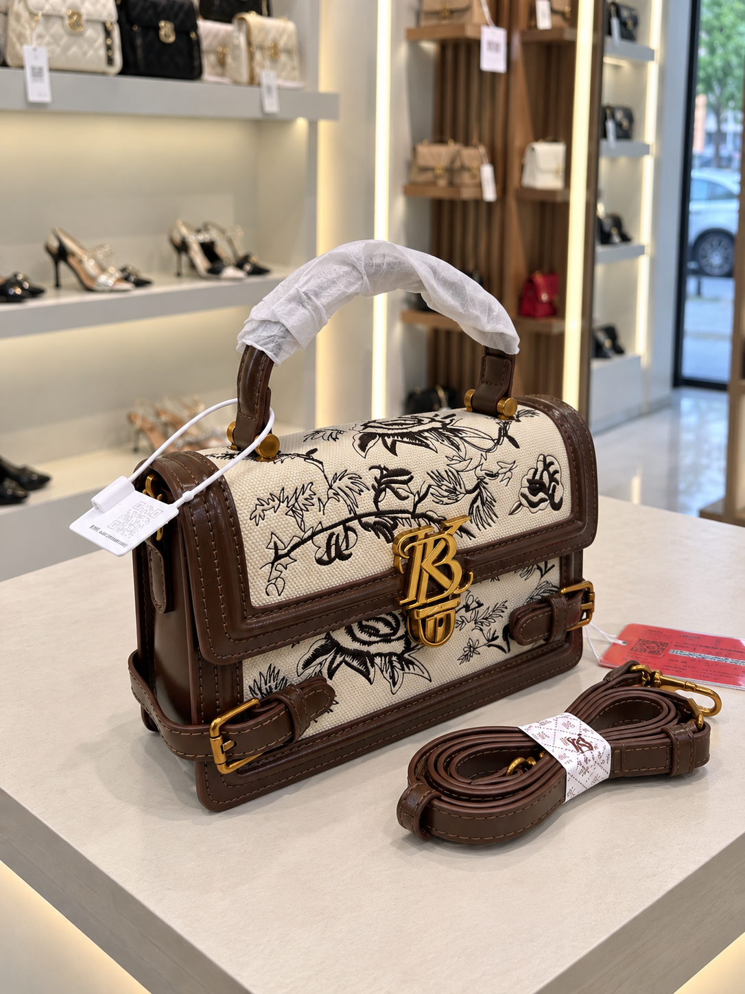 Elegant Embroidered Small Square Satchel Bag