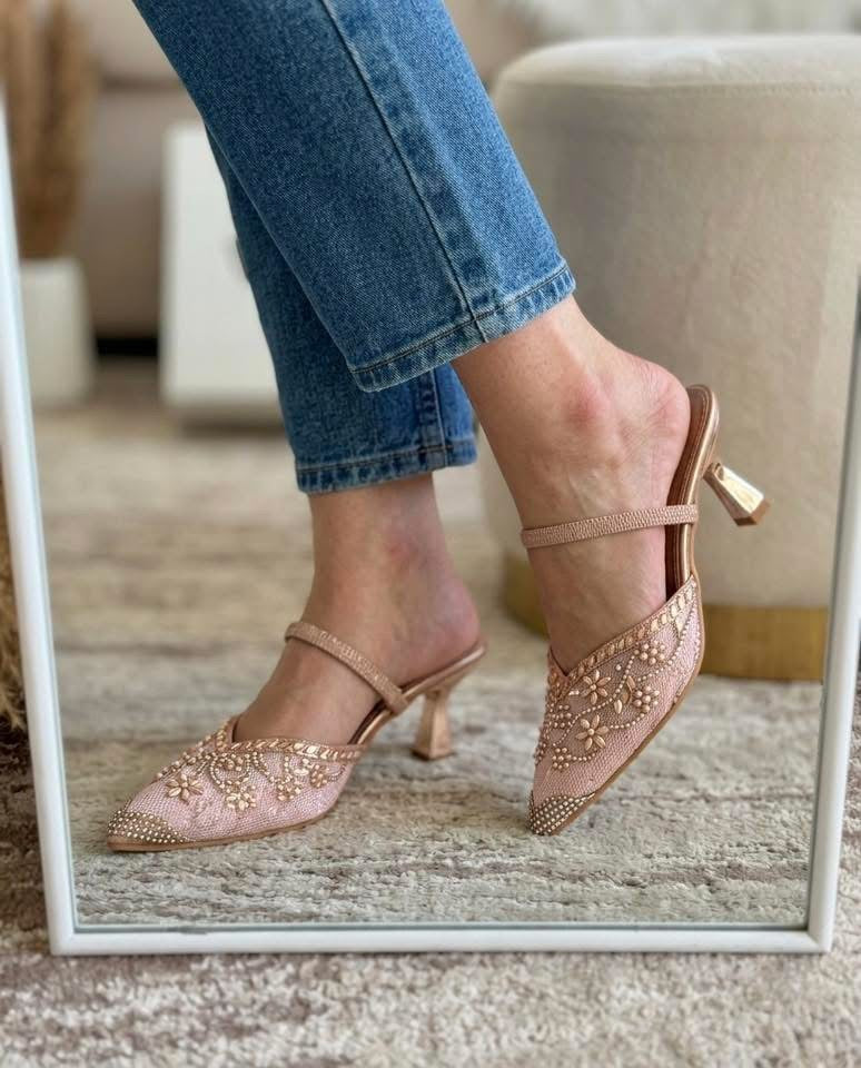 Crystal Heels Bello