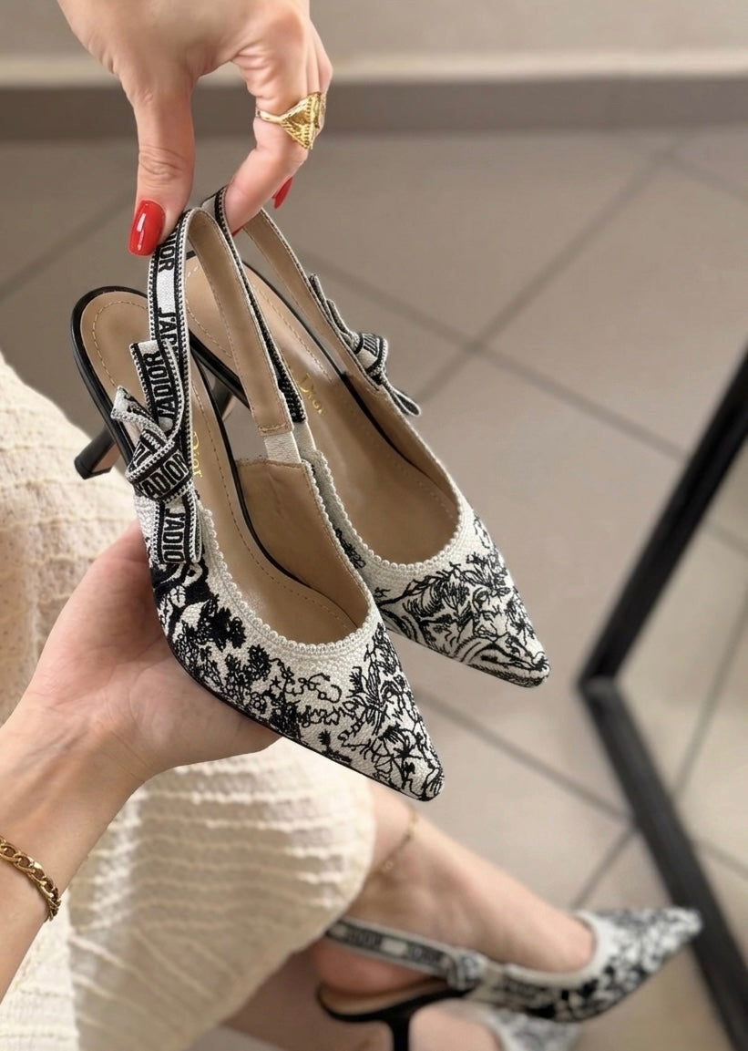 Linen Heels D8