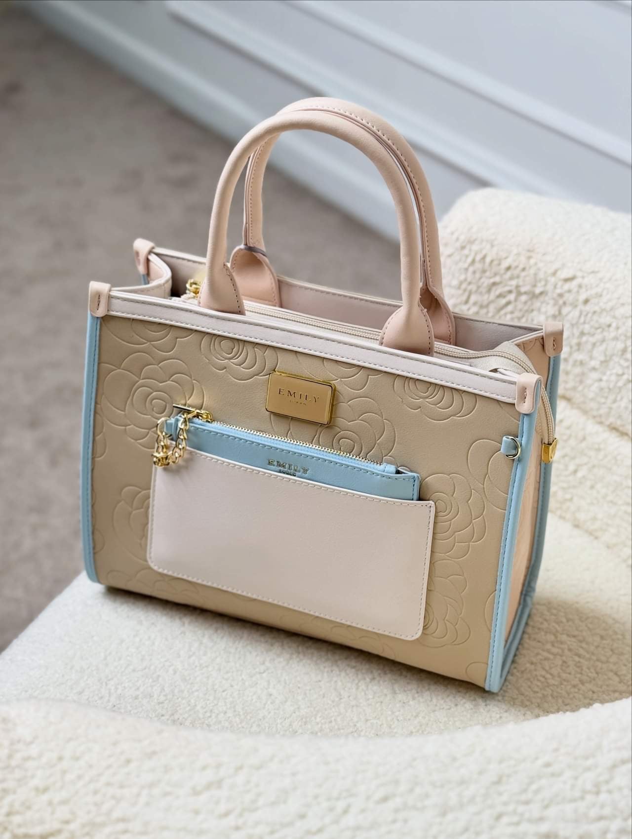 Emily L handbag front pocket
