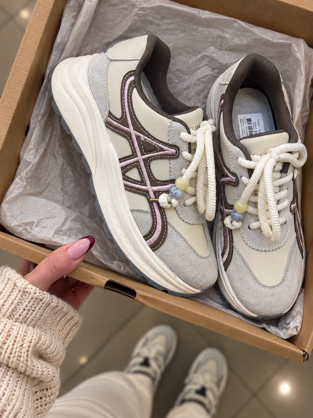 Vintage-Inspired Contrast Panel Sneakers