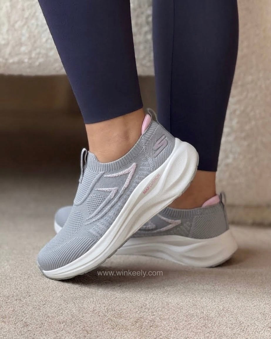 Skechers Max Cushion Casual Sneakers