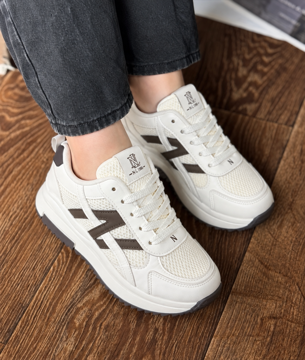 Women's Retro Platform Casual Sneakers