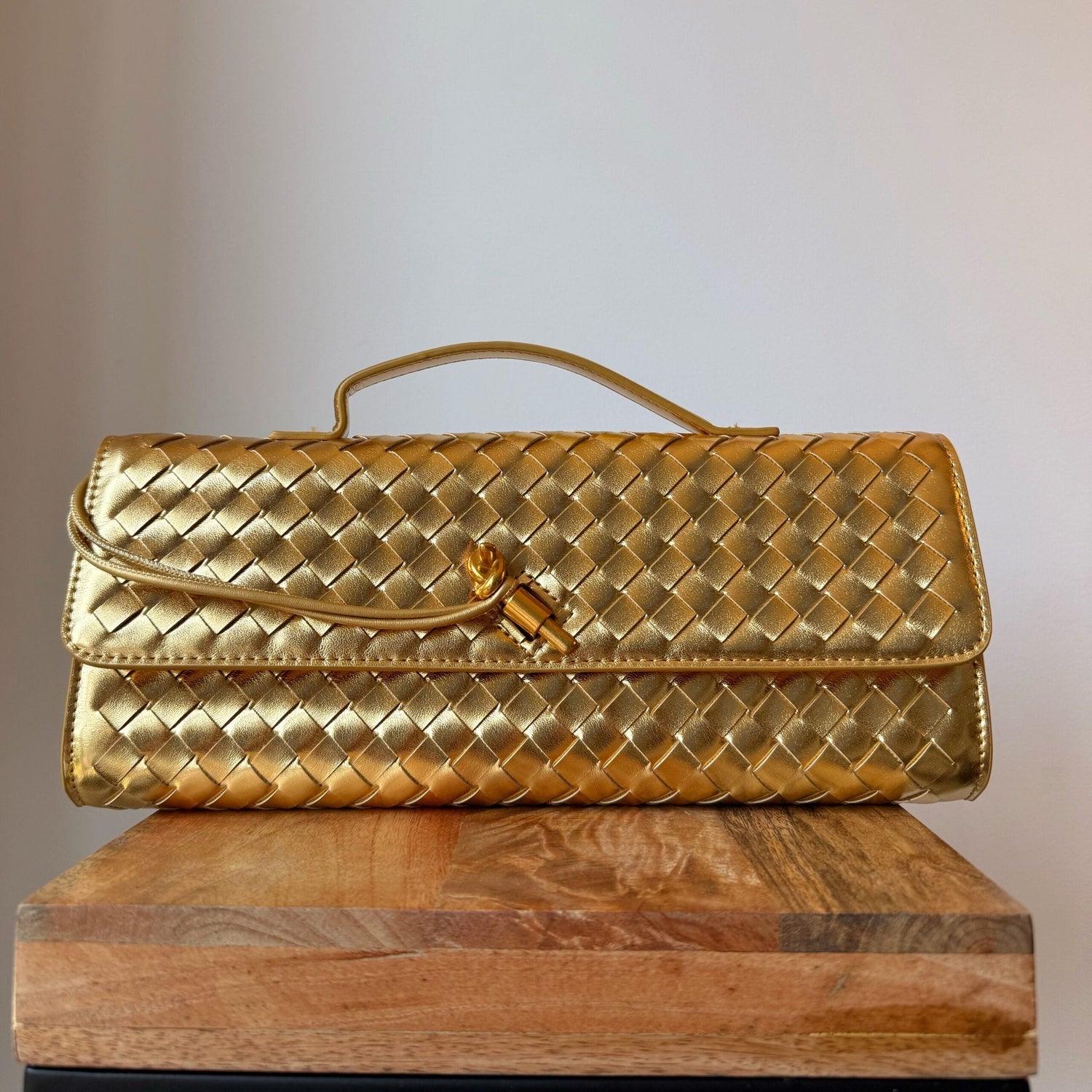 Bottega Veneta Andiamo clutch