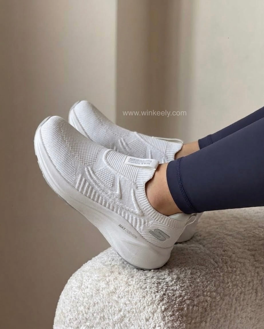 Skechers Max Cushion Casual Sneakers