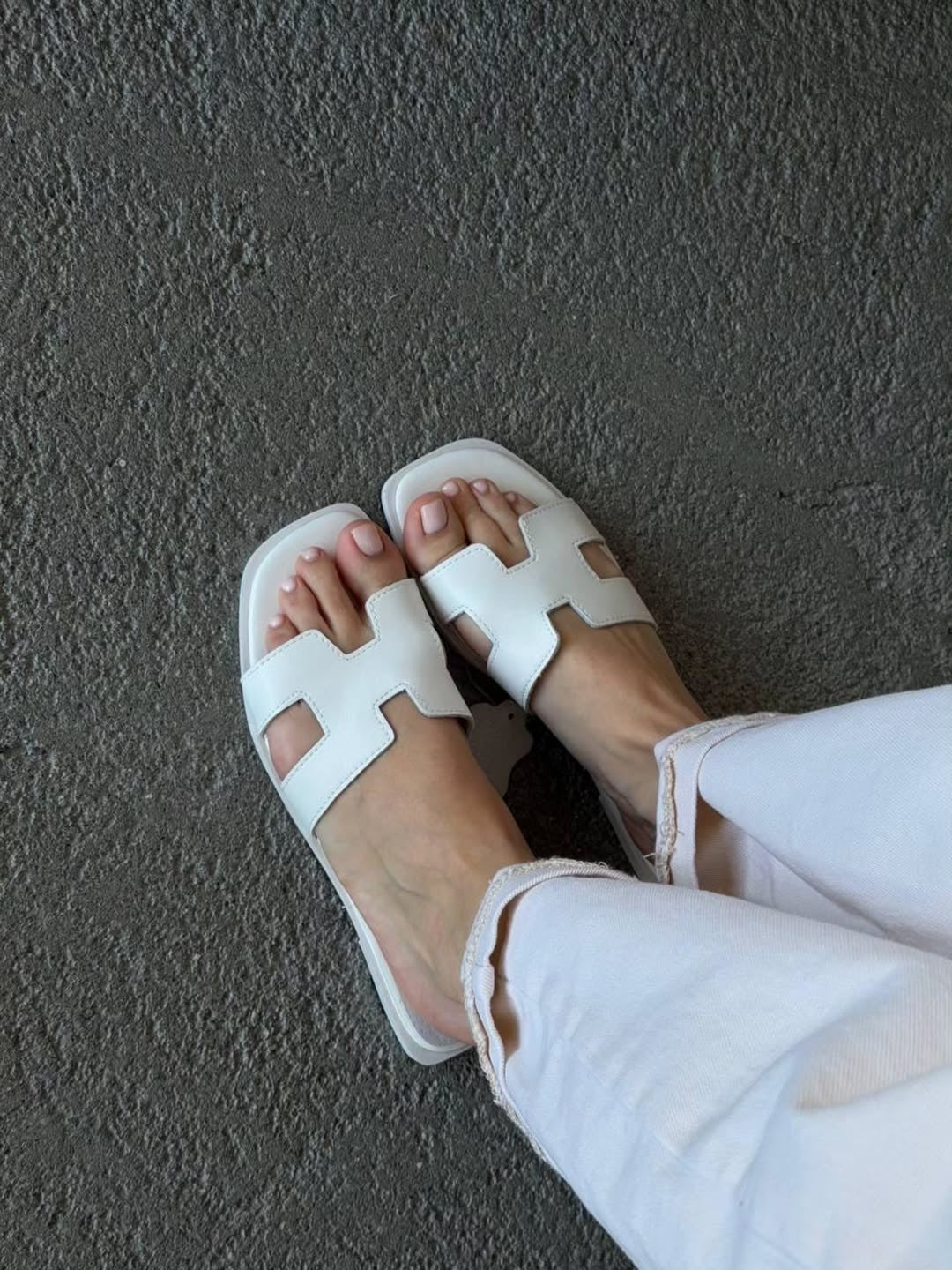 H Slipper