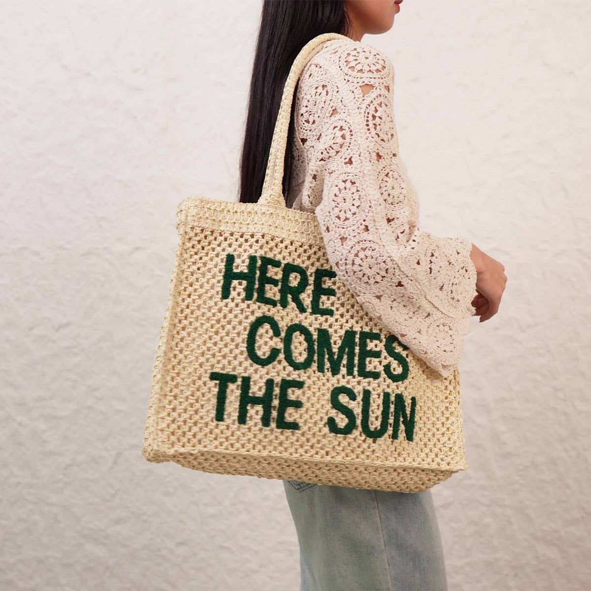 Here comes the sun tote bag