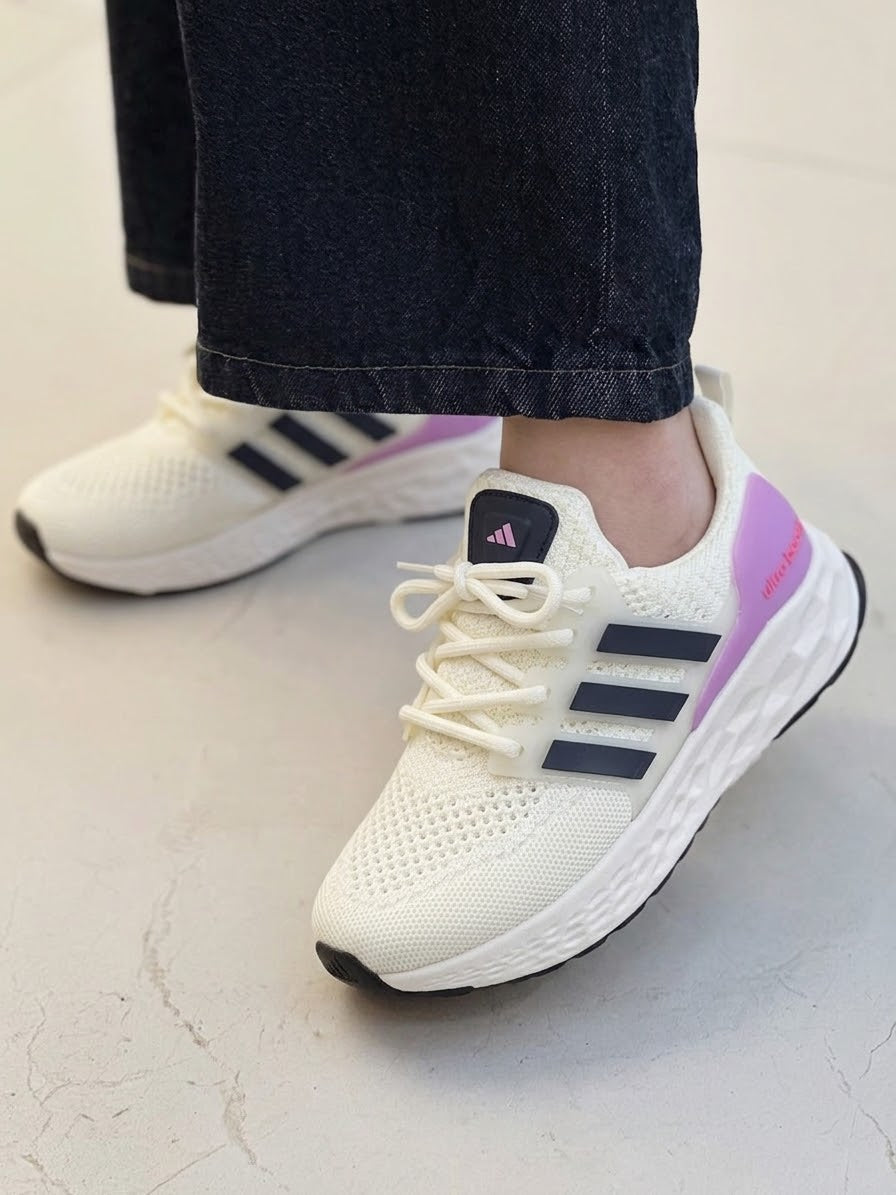 Ultraboost running shoes M8002