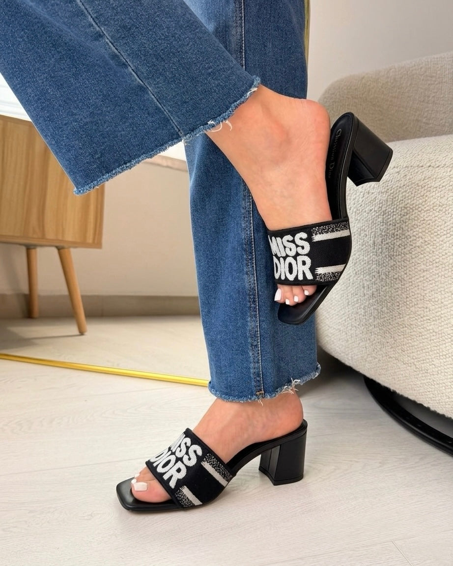 Dway Heeled Slide