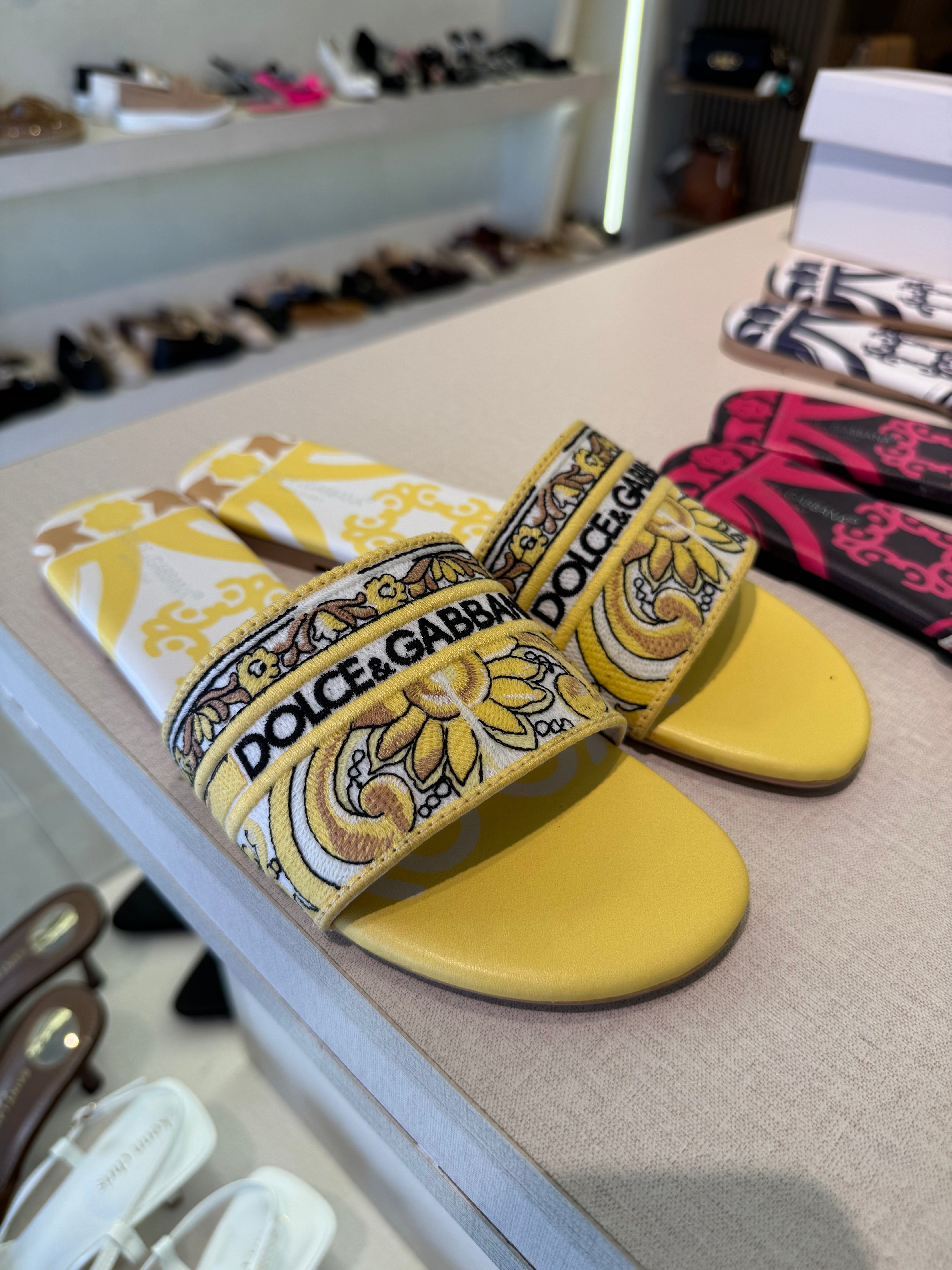 D & G Slipper