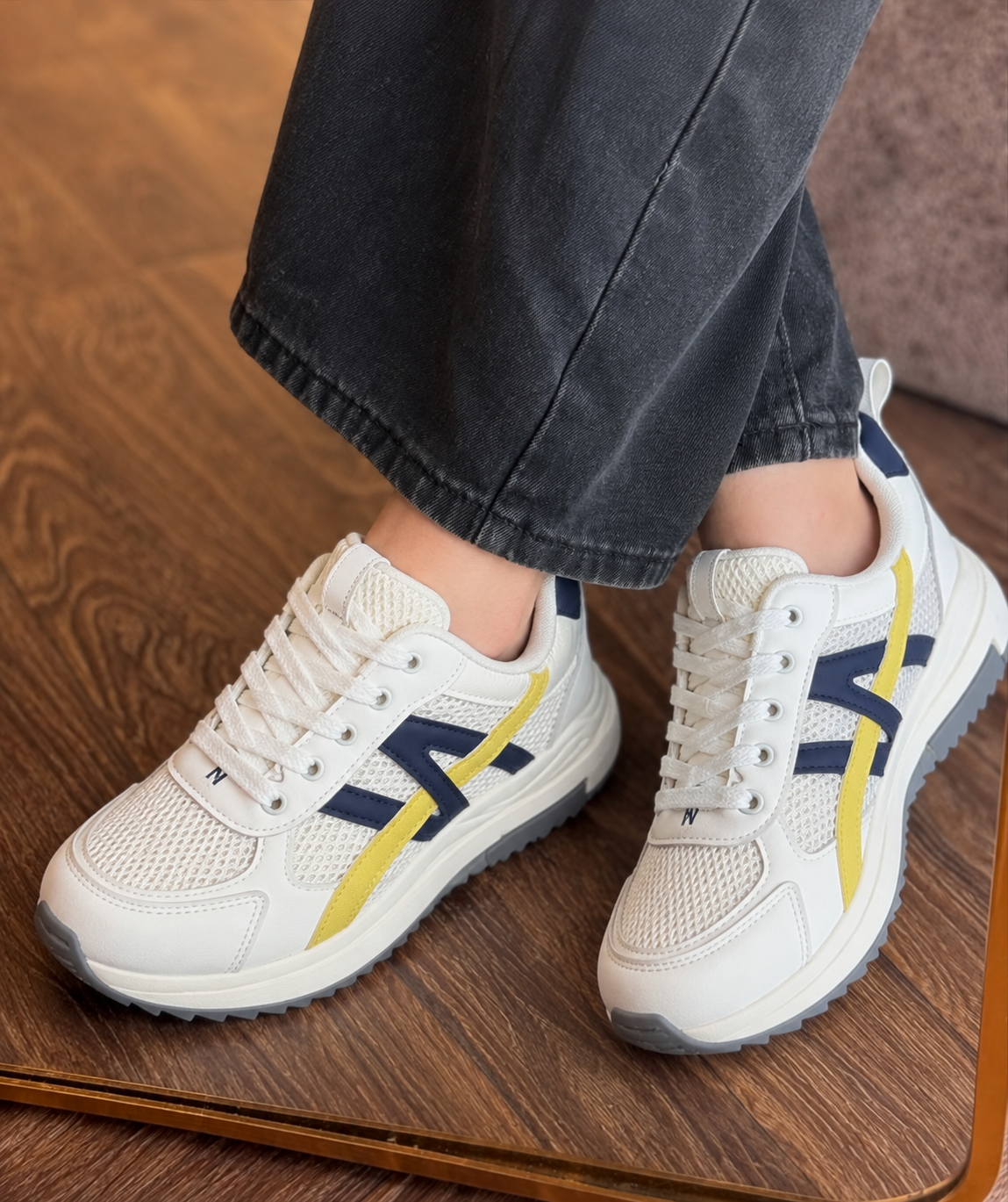 Women's Retro Platform Casual Sneakers