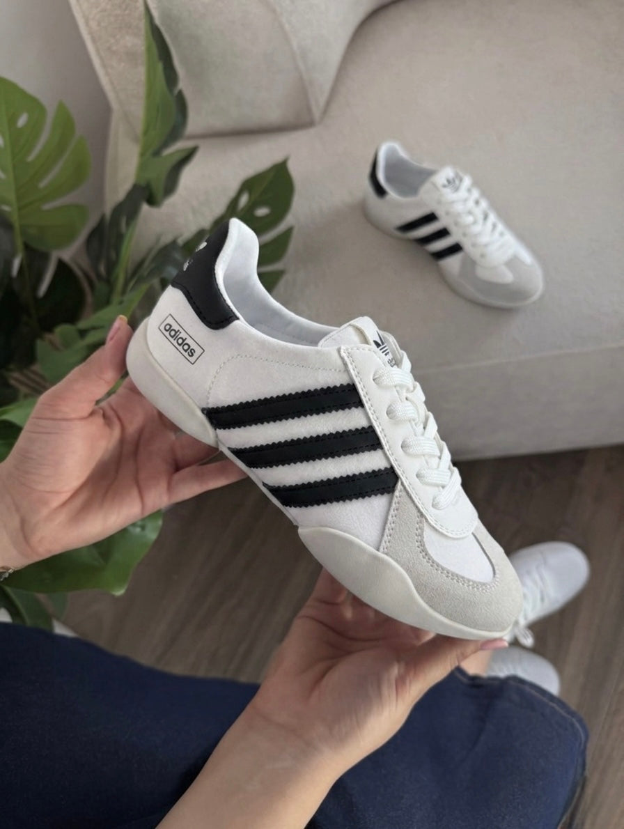 Adidas Daily Kicks